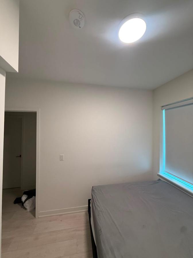 Tomi's room