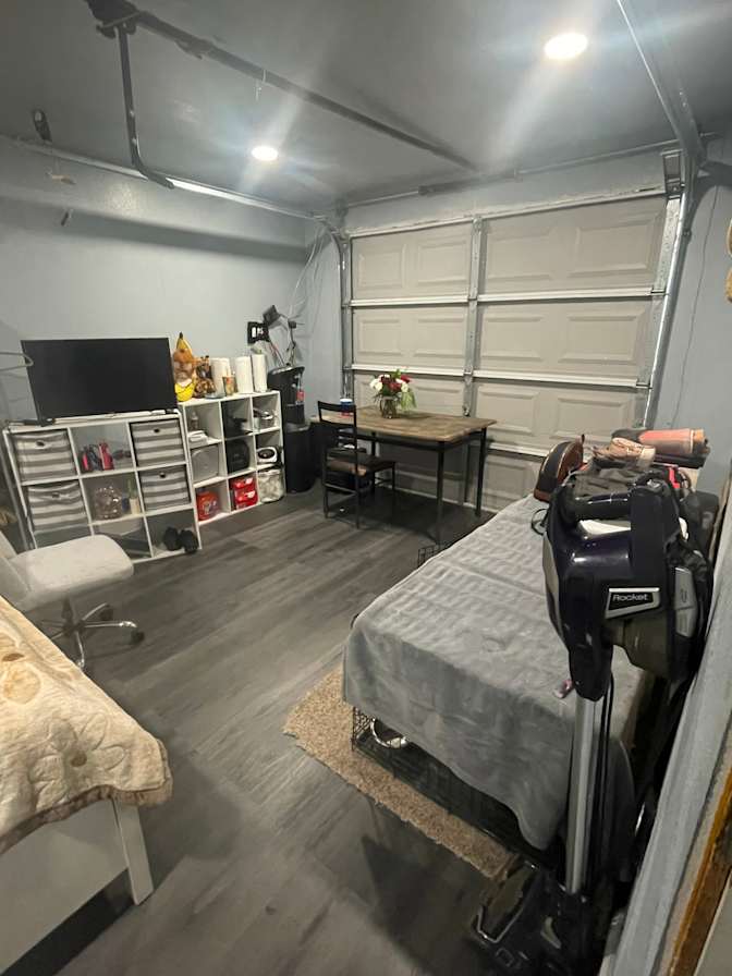 Jose's room