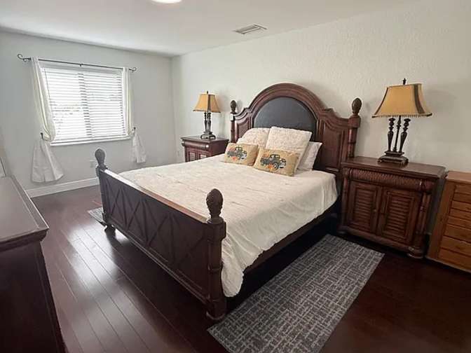Andrea's room