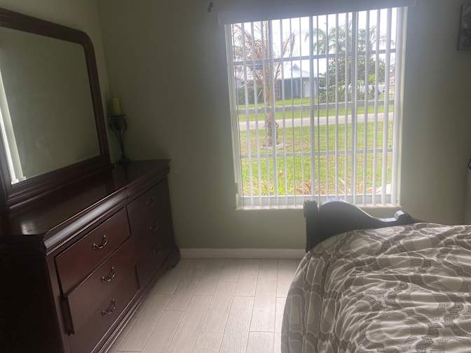 Renide's room