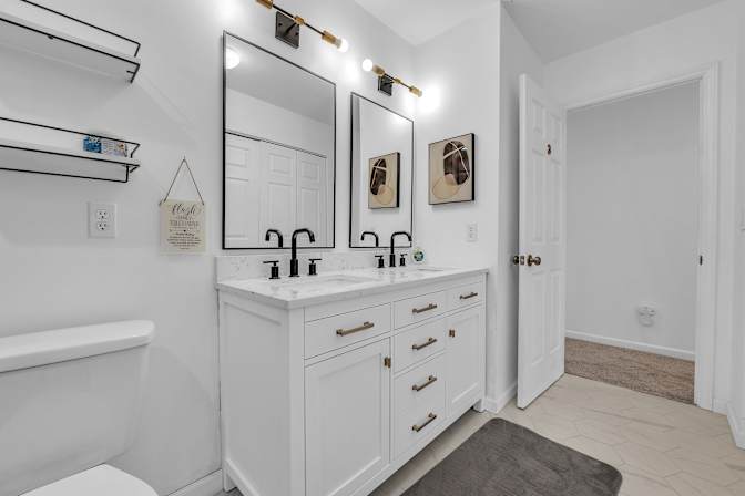 lifedoorrentals's room