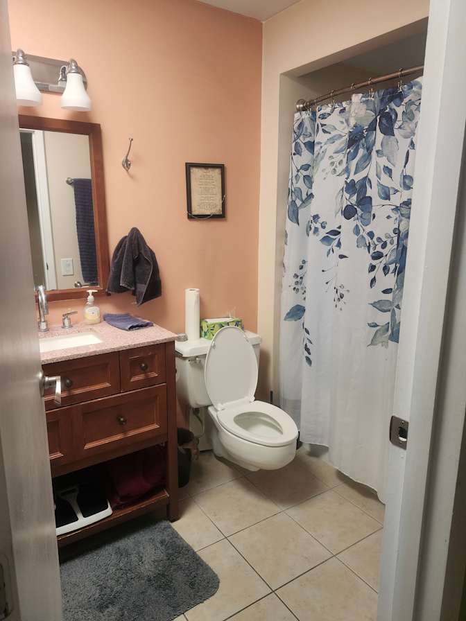 Carrie Farrell's room
