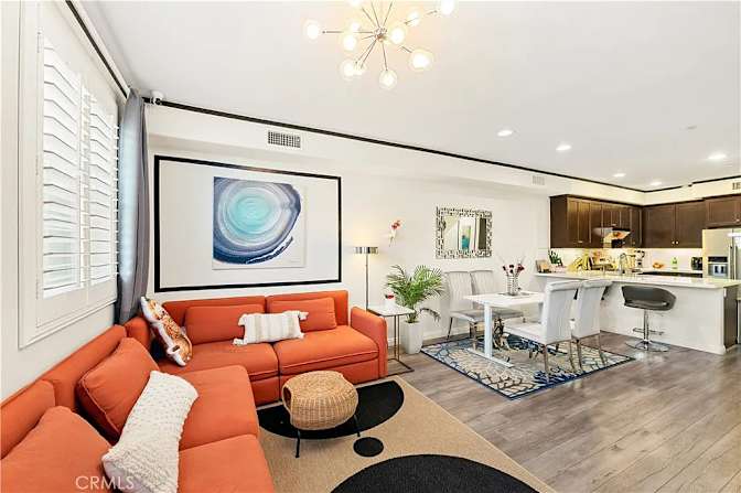 Larry Tsai's room