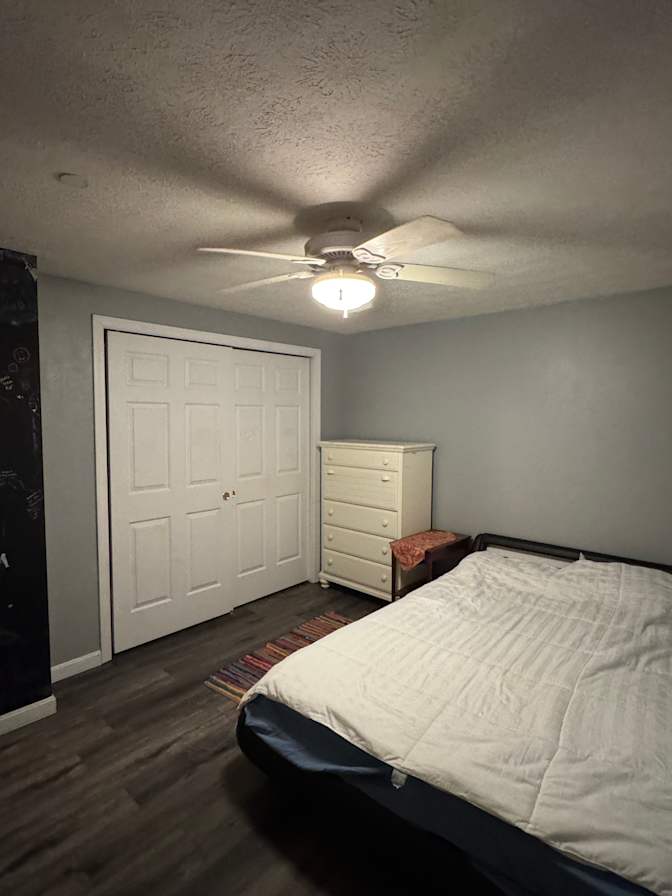 Jose's room
