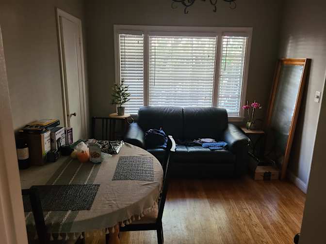 Nadim's room