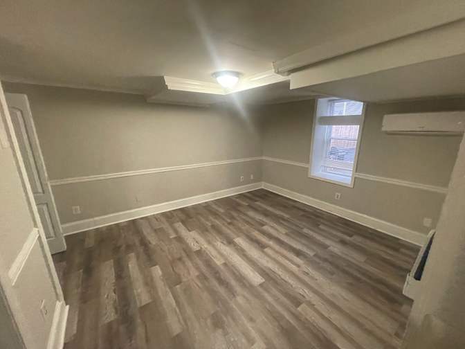 Alcove Rooms's room