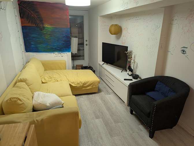 Dani's room
