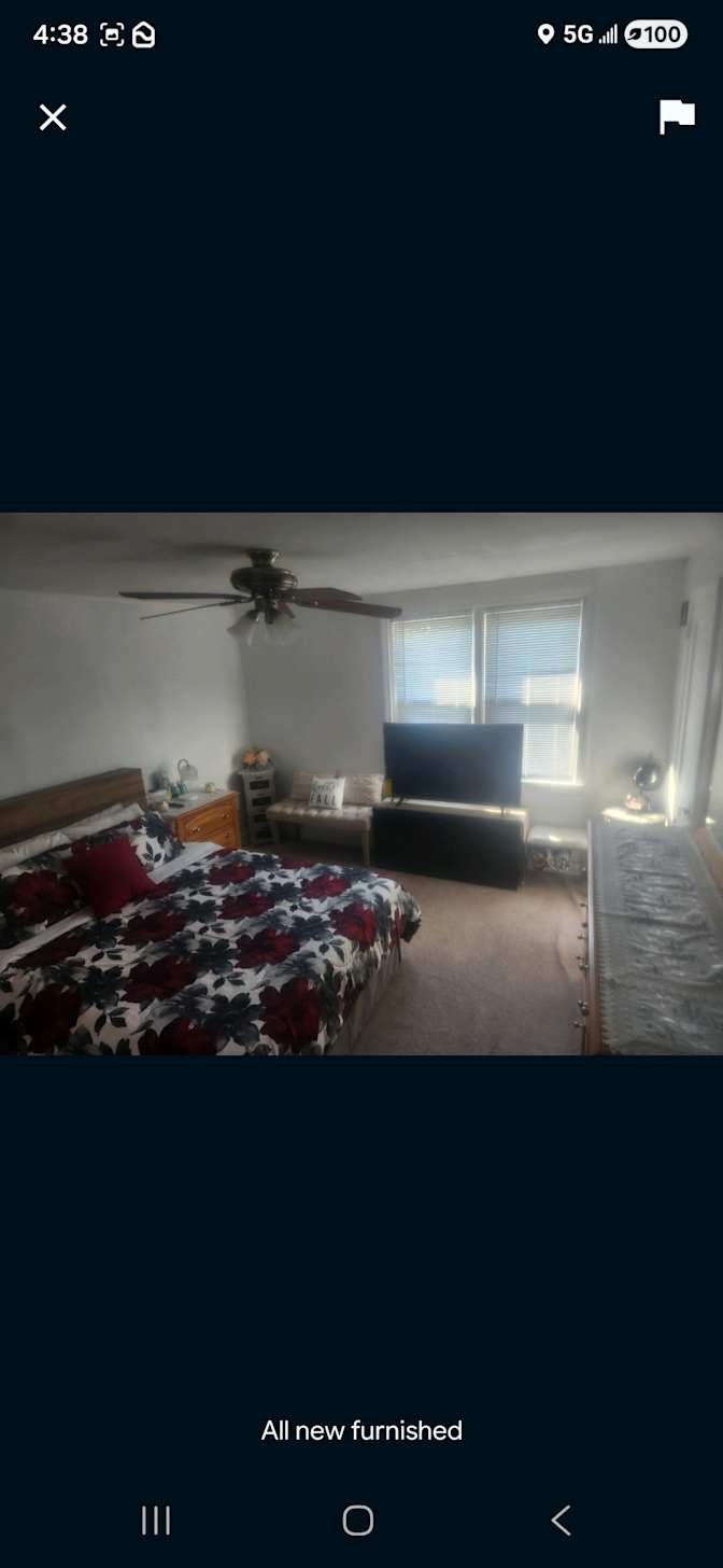 Derrick scott's room