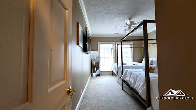 GBU Holdings Group's room