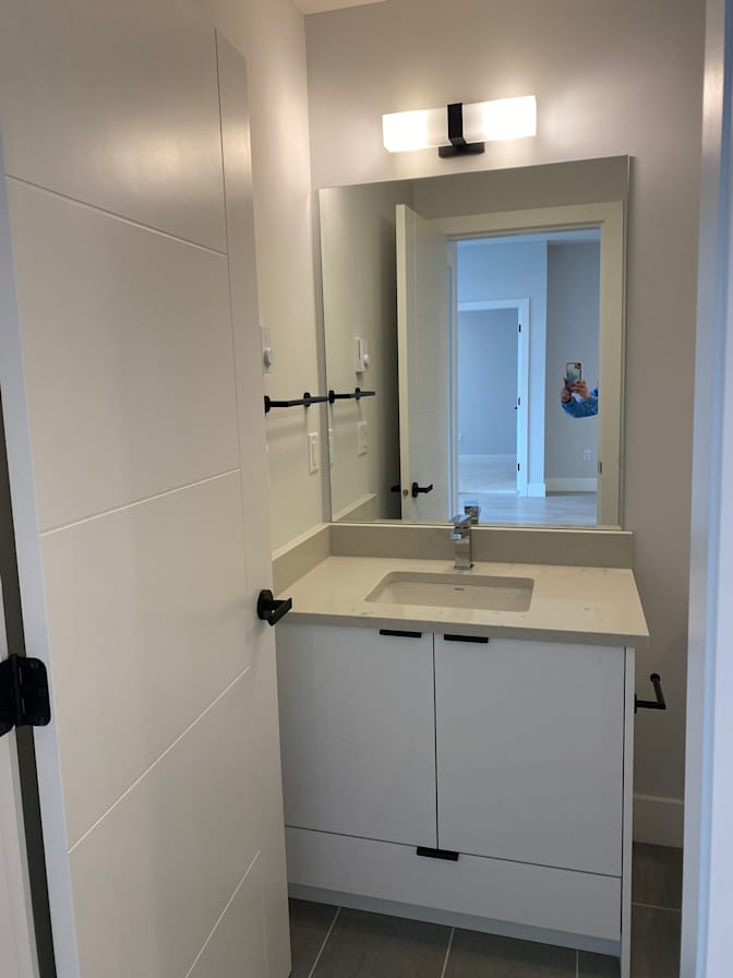 Surrey's room