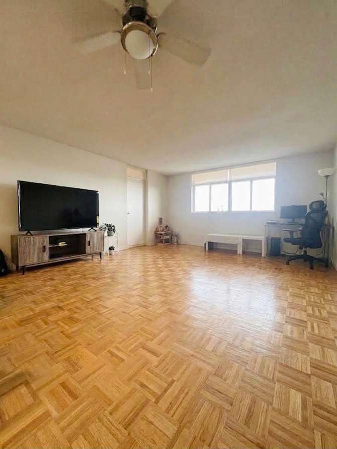 Xitu's room