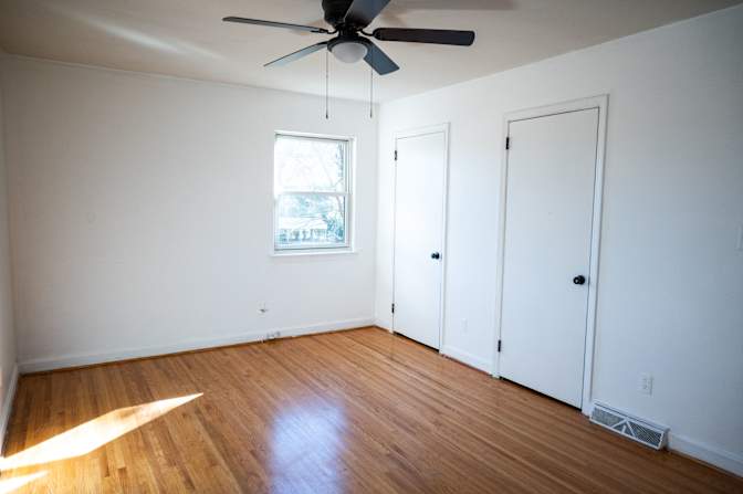 lifedoorrentals's room