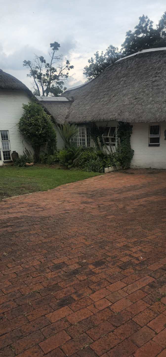 Landsdowne Bryanston's room
