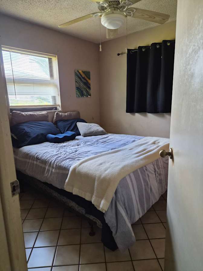 Sandy's room