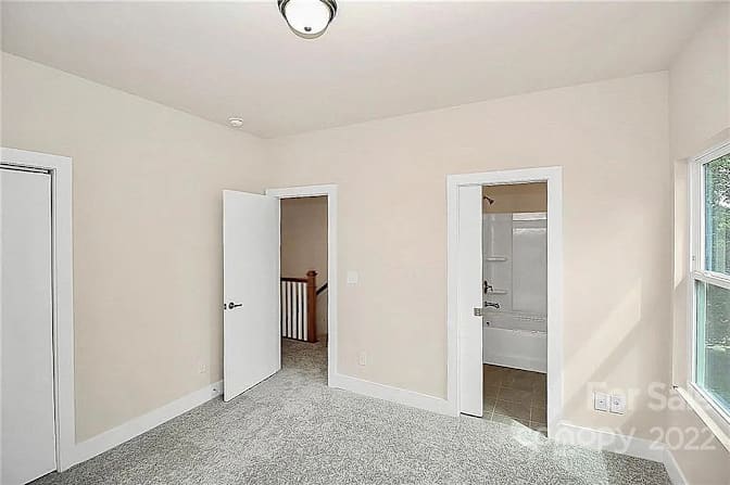 Alcove Rooms's room