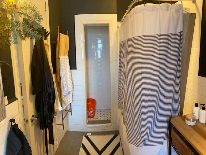 Axuan's room
