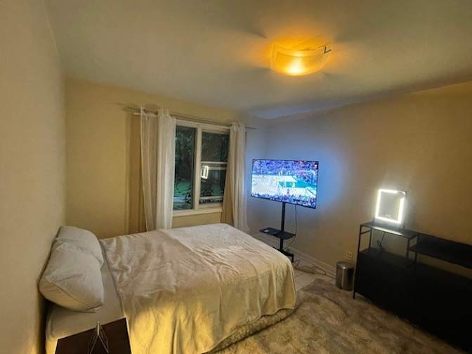 Angelo's room