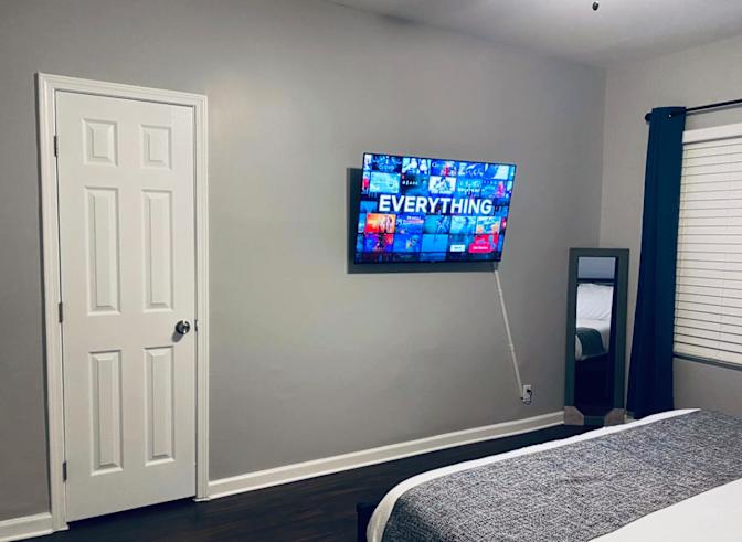 Hannah's room
