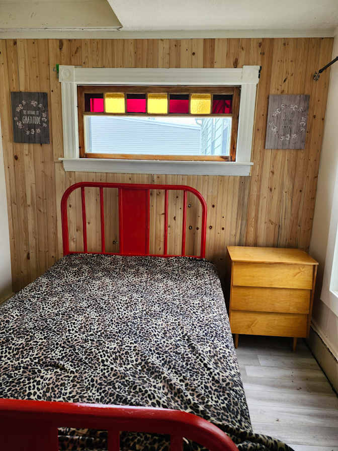 shelley craig's room