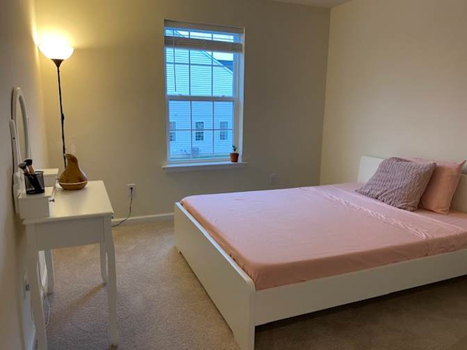 Lynn's room