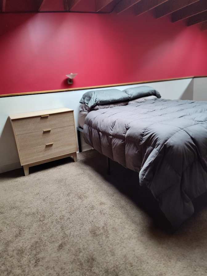 Mark Hanlon's room