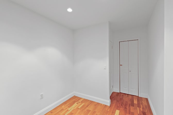 Sam June's room