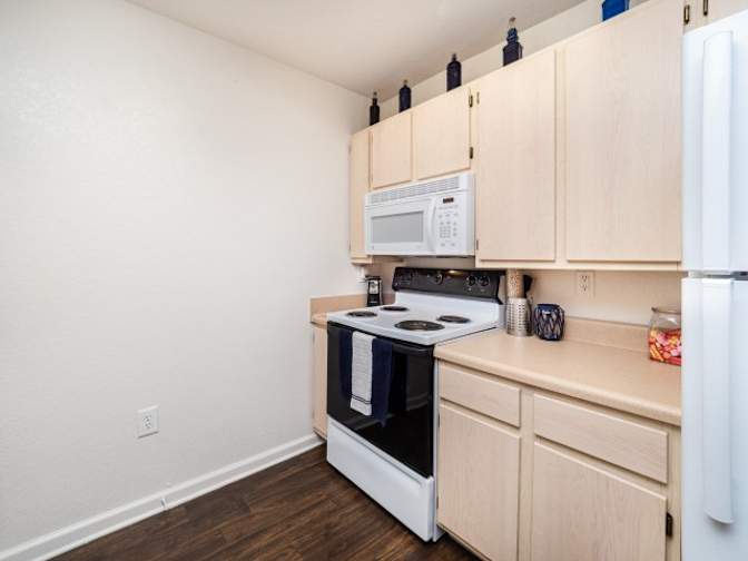Alcove Rooms's room