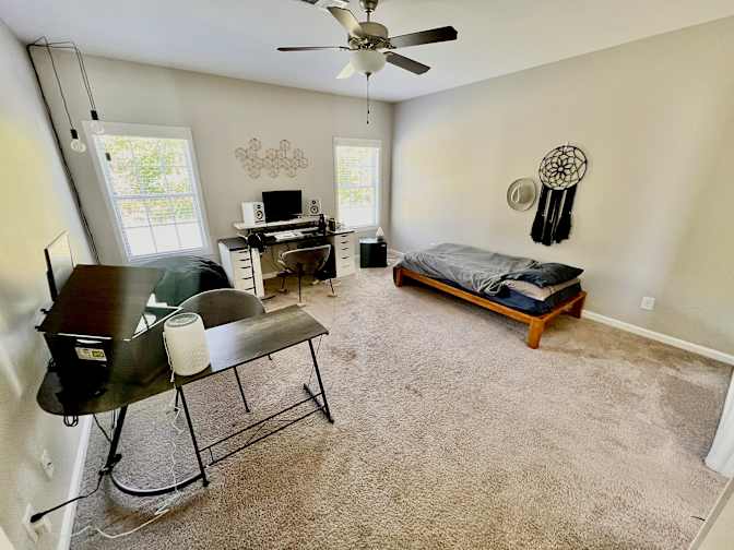 Segen's room