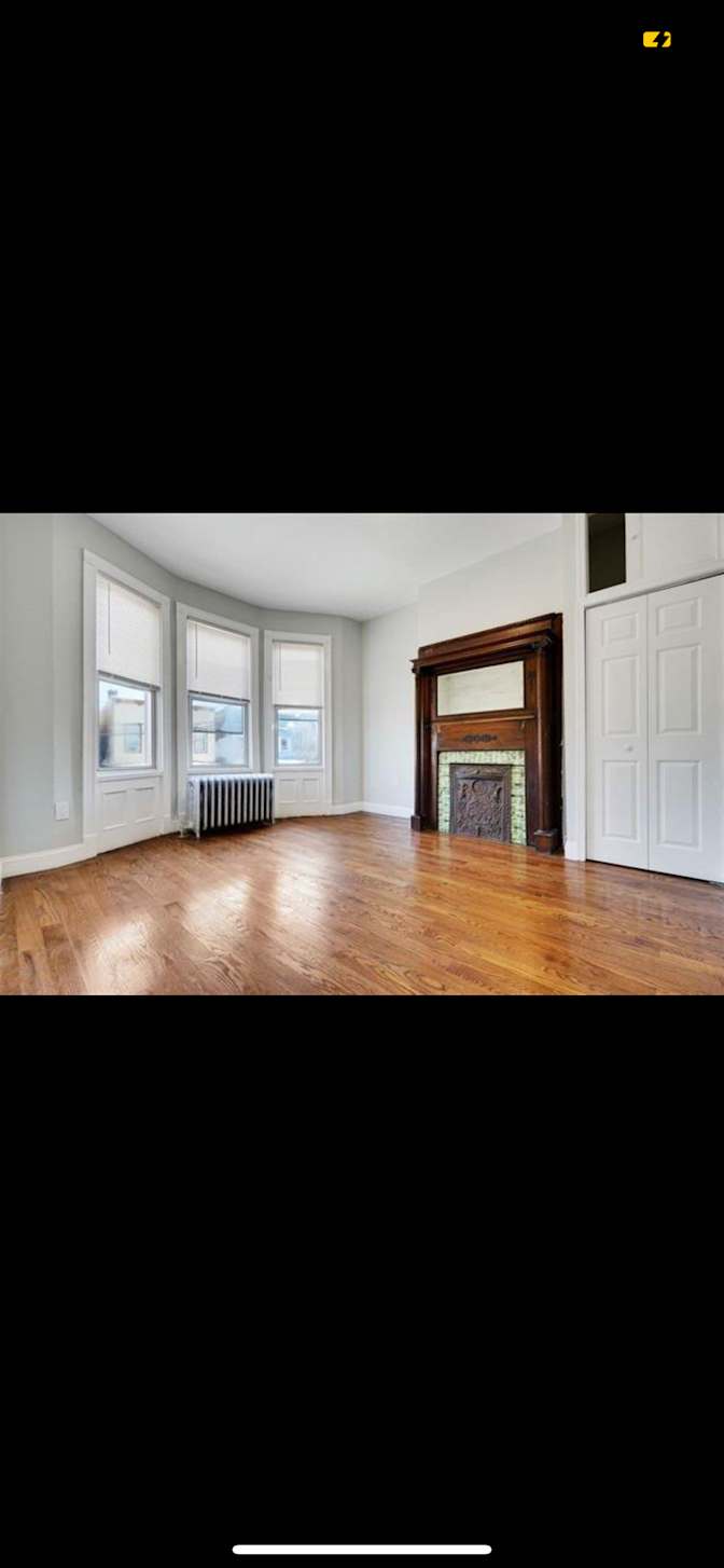 Moustafa's room