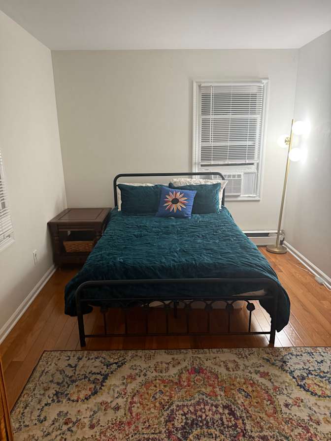 Liz's room