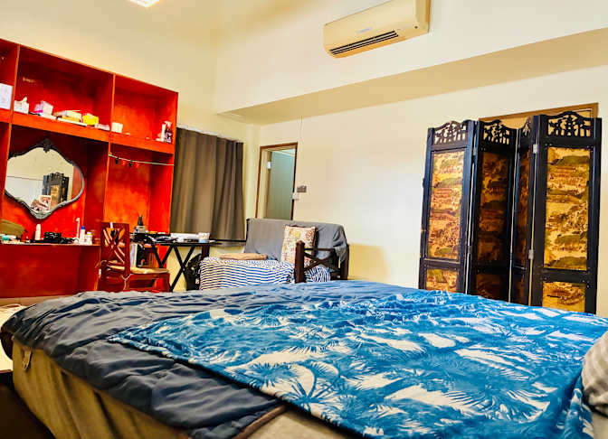 Daphne Huang's room