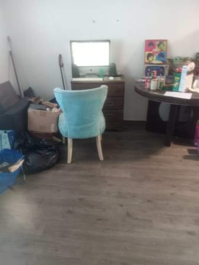 Chris  Osborn's room