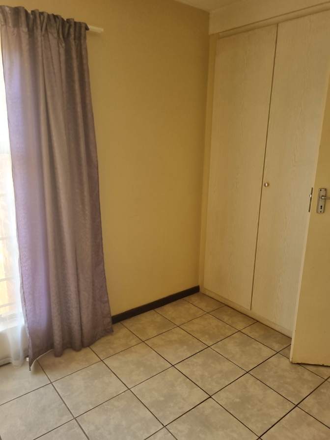 Mandla's room