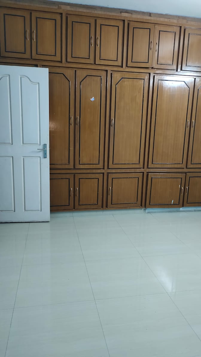 Uma Maheswari's room