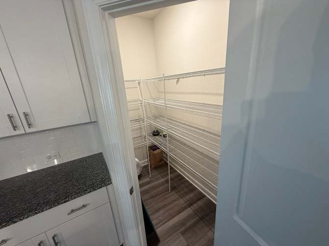 Alcove Rooms's room