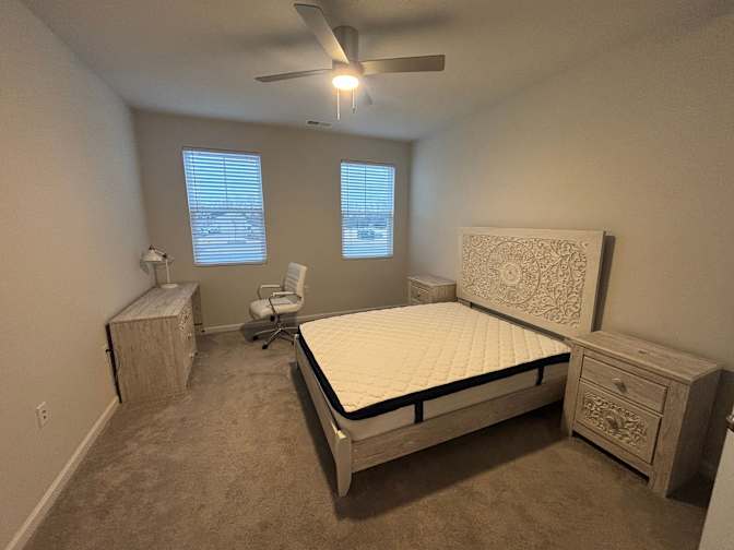 Alcove Rooms's room