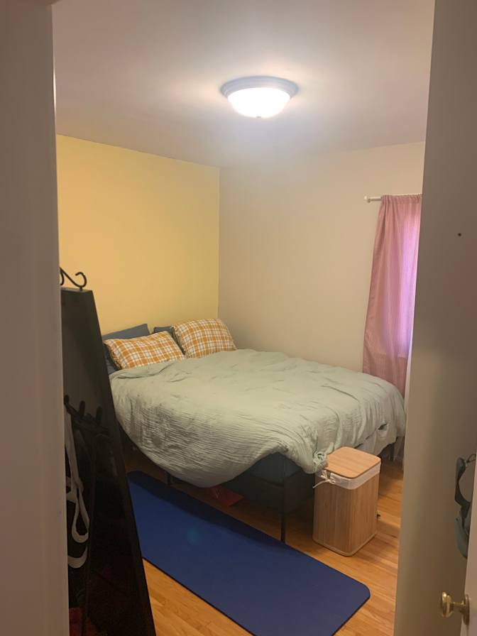 shaynah's room