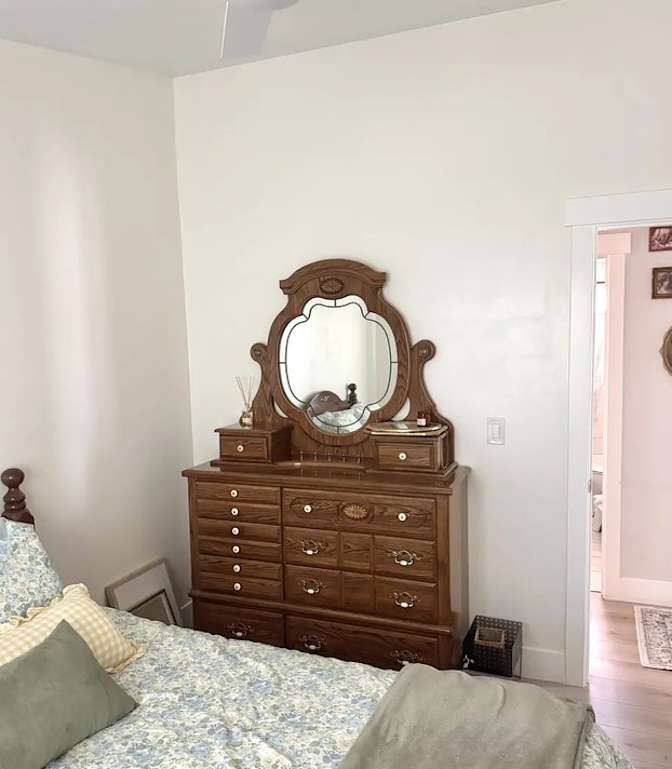 Thelma's room