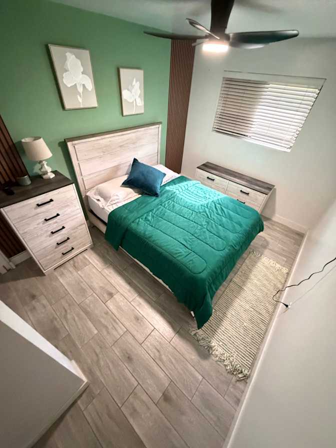 Jonas's room
