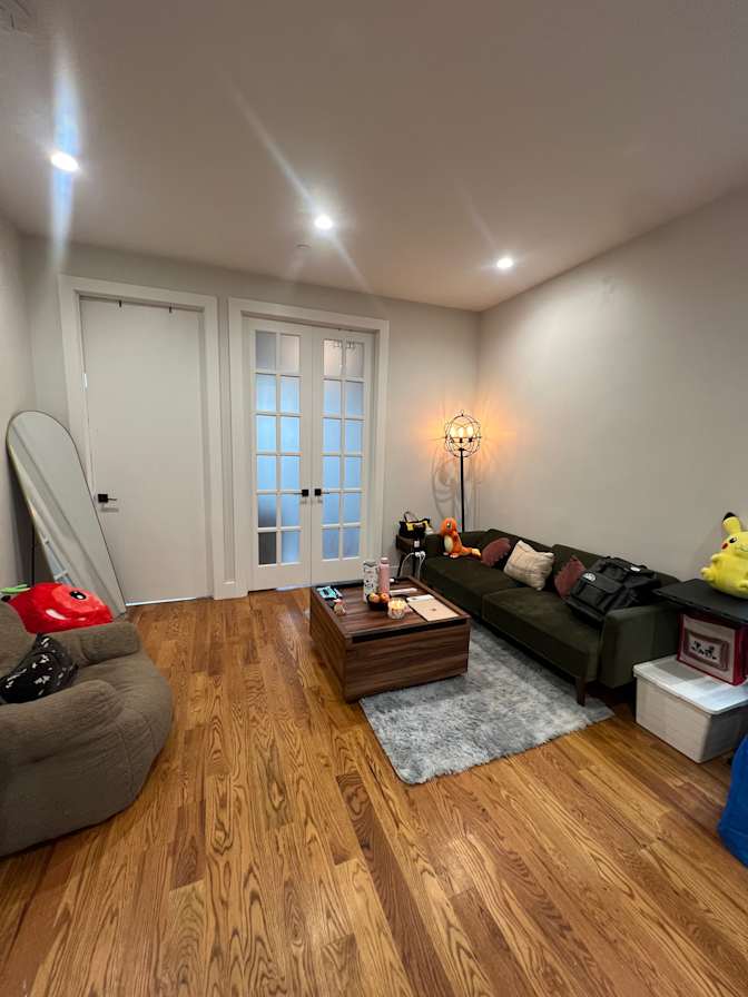 Jenisha's room