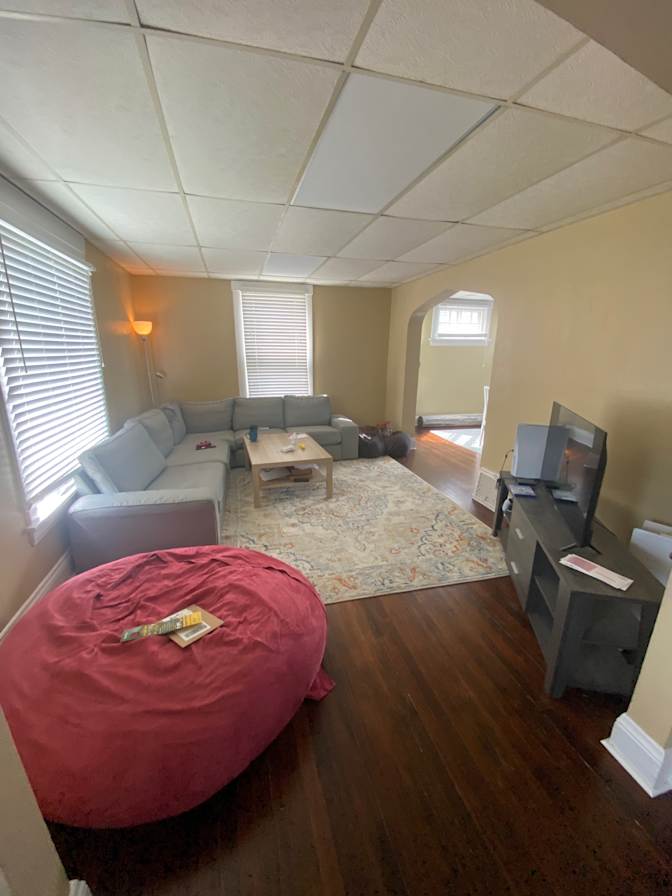 Khanh Do-Nguyen's room