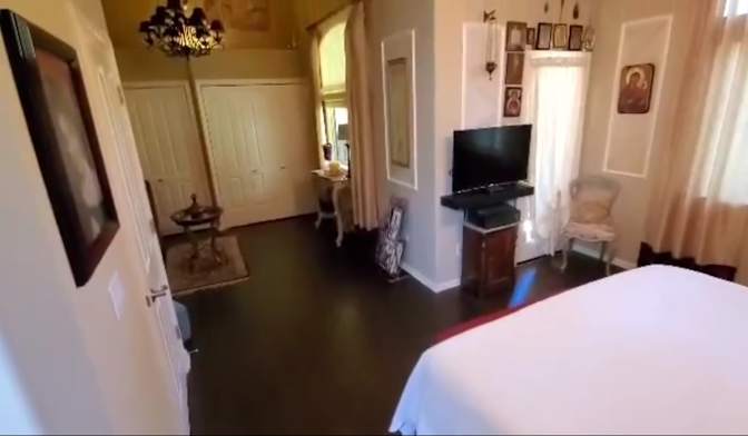 E's room