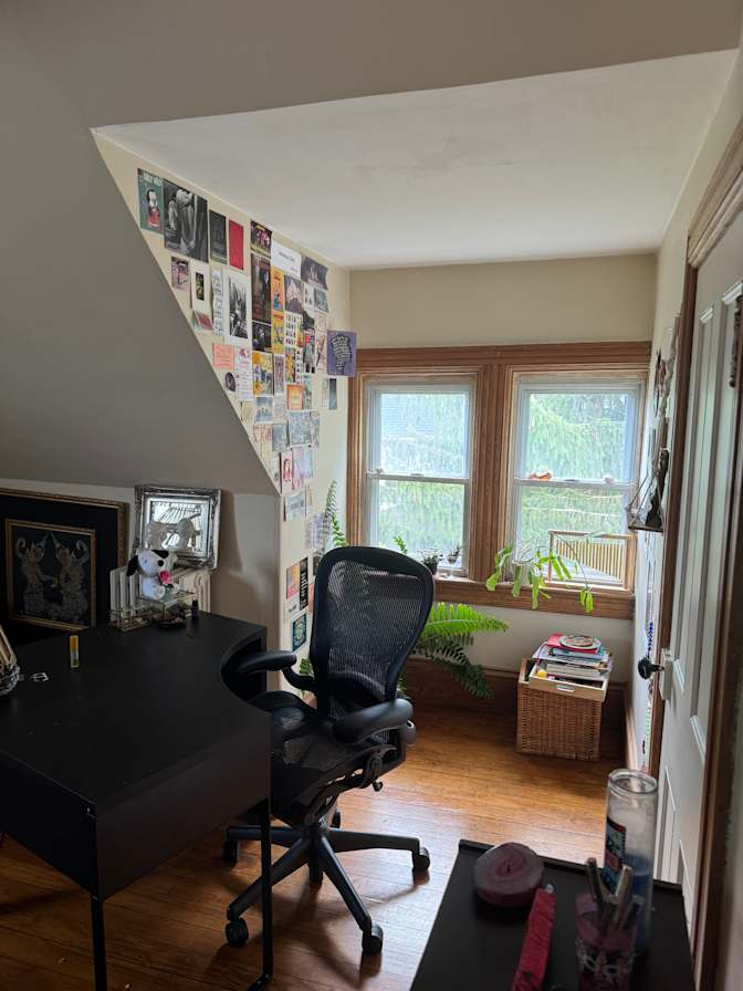 Vee's room
