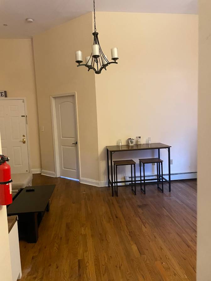 Mghanim's room