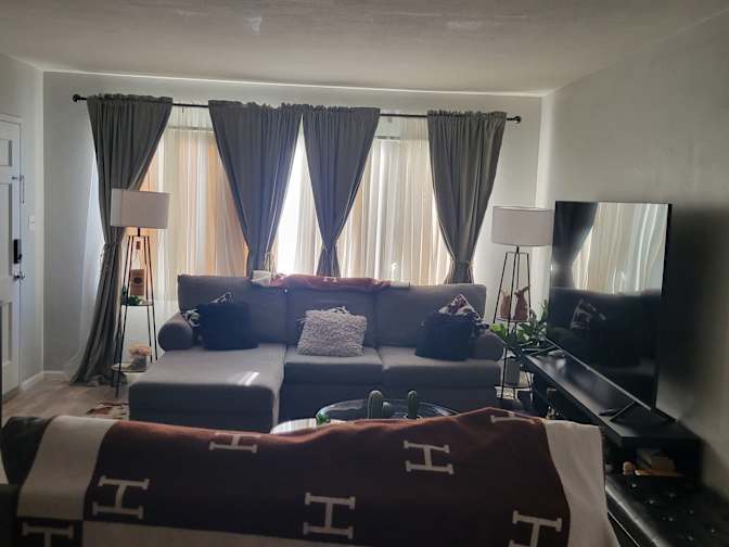 Elizabeth Perez's room