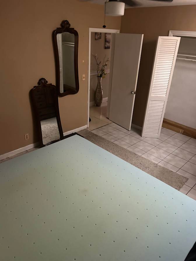 Gregory DaSilva's room