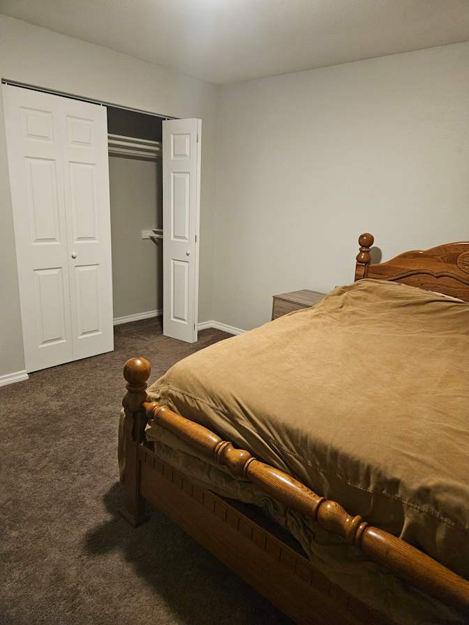 Naomi's room