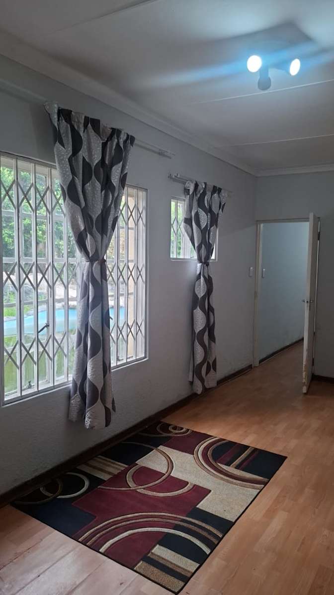 Antoinette's room