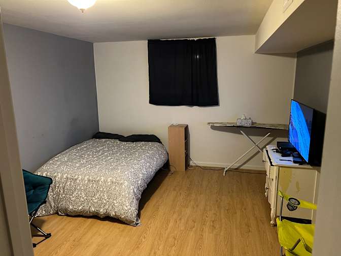 Yen's room