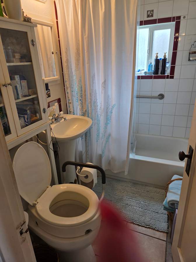 Gwen's room